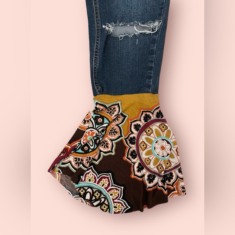 Bellbottom Jeans - Picture 2 of 5